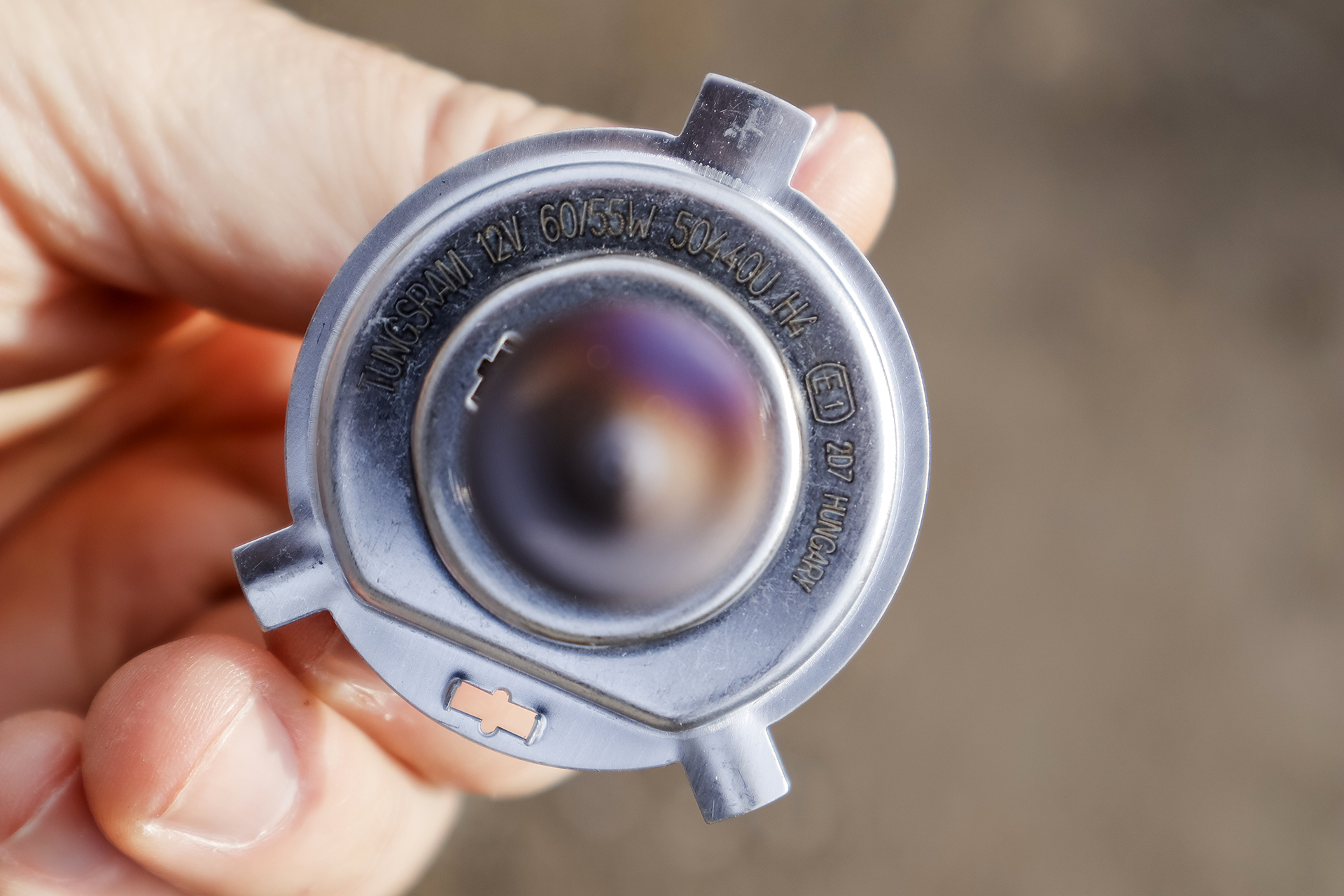 żarówka halogenowa wymiana