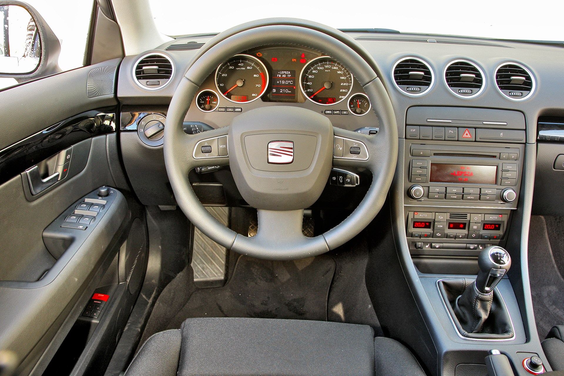 Uzywany Seat Exeo - wnetrze