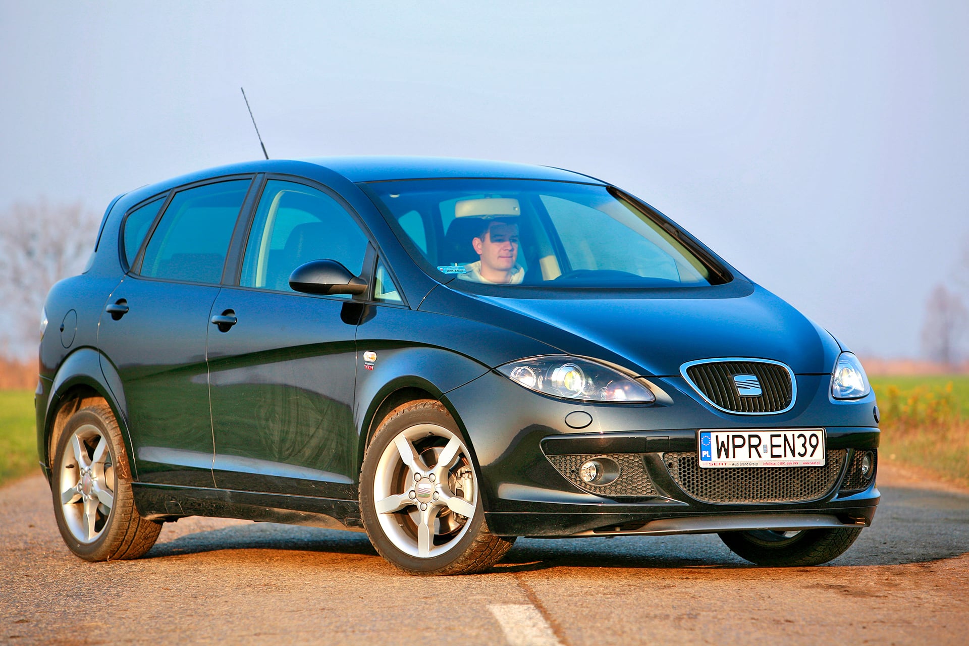 Seat Toledo III przód i bok