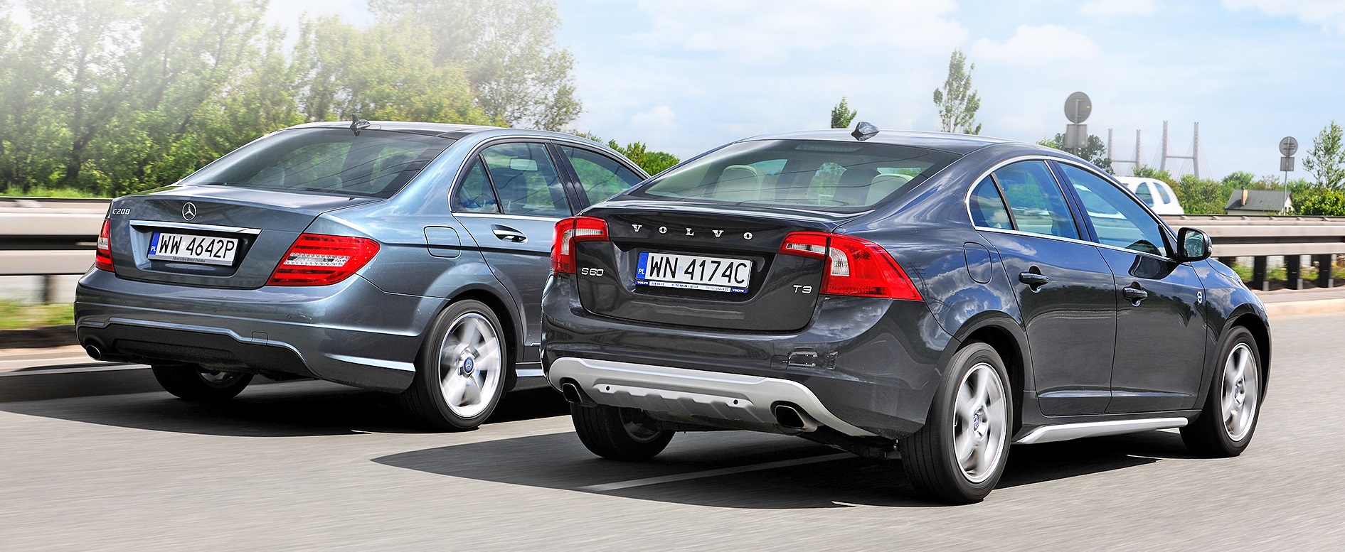 Mercedes_C_Volvo_S60_tylem