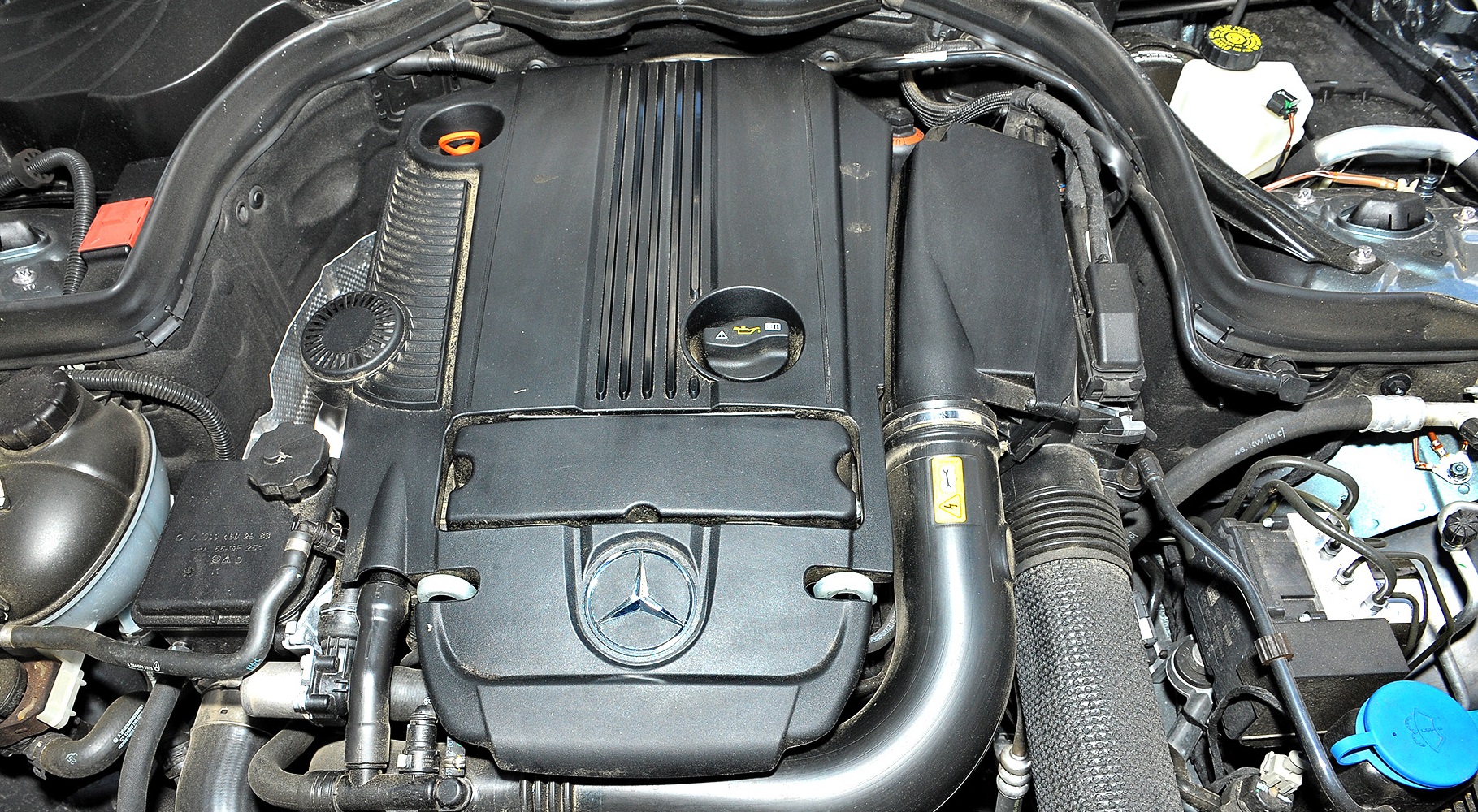 Mercedes_C_silnik