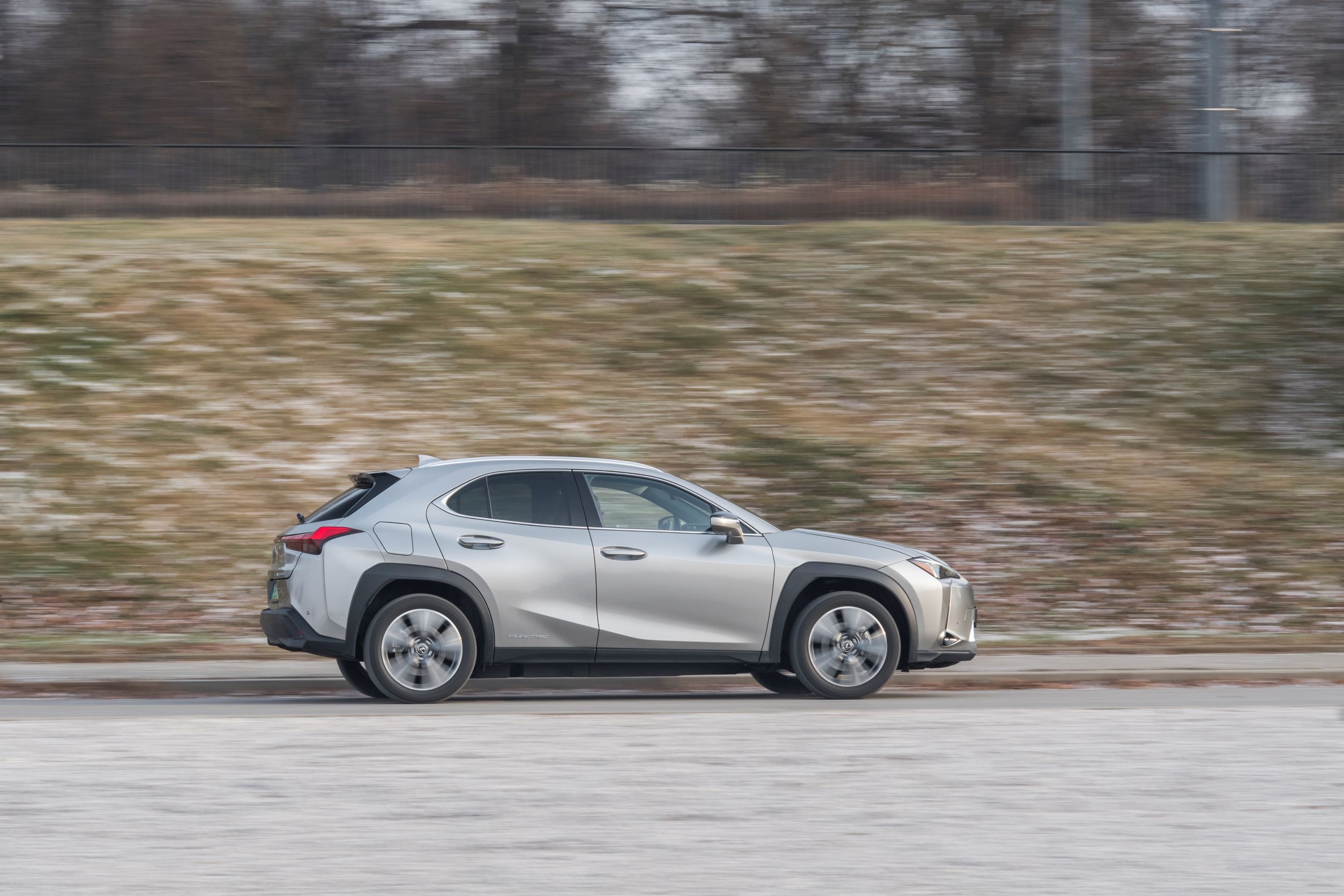 Lexus UX 300e 2