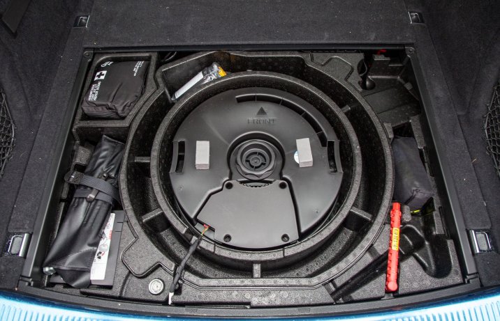 Audi Q5 40 TDI quattro S tronic – głośnik w bagażniku
