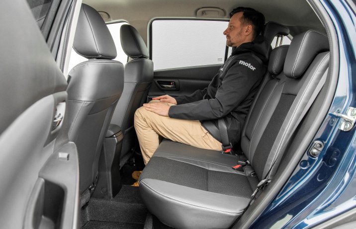 Suzuki S-Cross - kanapa