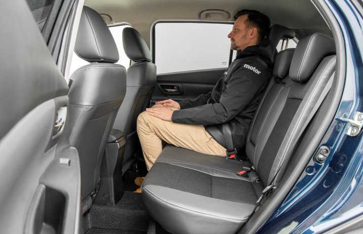 Suzuki S-Cross – kanapa