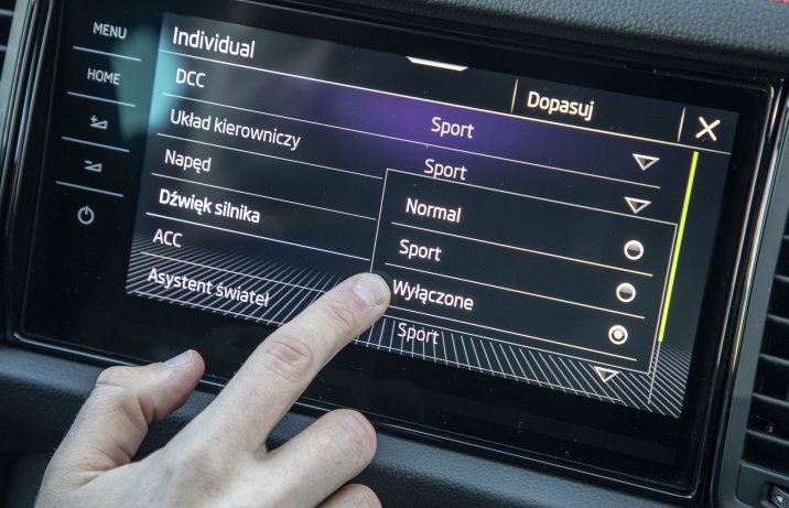 Skoda Kodiaq RS (2022) – aktywny układ wydechowy