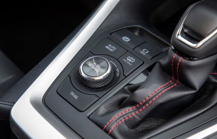 Toyota RAV4 Plug-in Hybrid - tryby jazdy