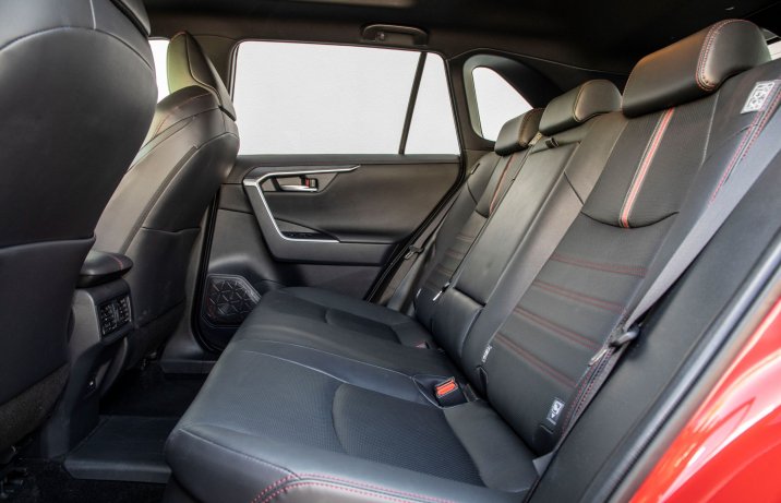 2021 Toyota RAV4 Plug-in Hybrid – kanapa