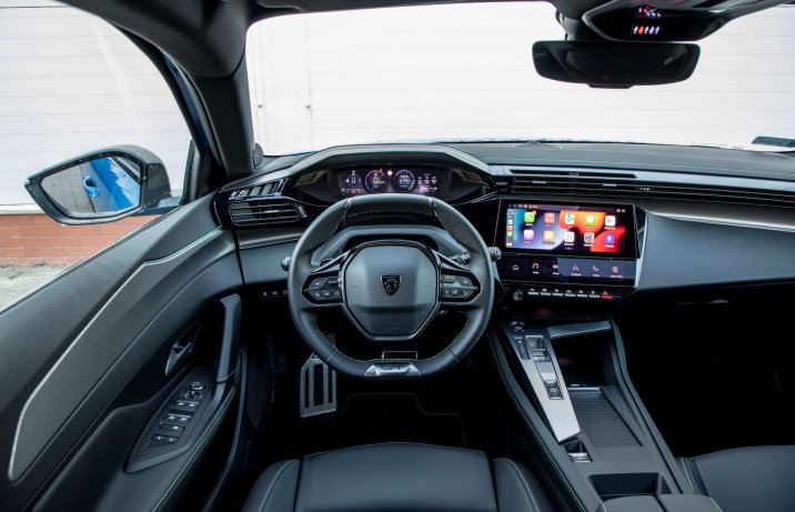 Peugeot 308 - kokpit
