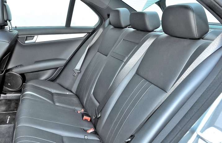 Mercedes klasy C W204 – kanapa