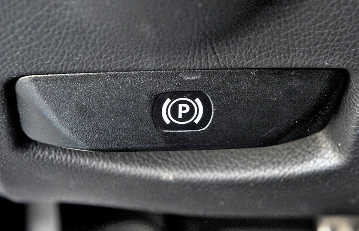 Mercedes klasy C W204 – hamulec pomocniczy