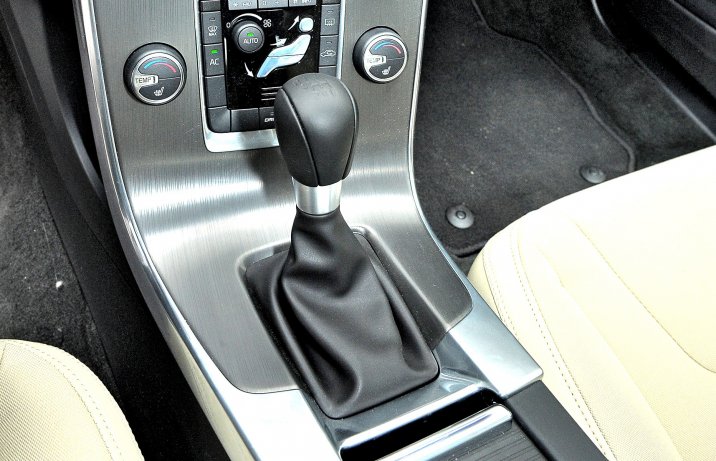 Volvo S60 II – skrzynia biegów