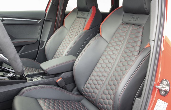 Audi RS 3 Sportback (2022) – przednie fotele