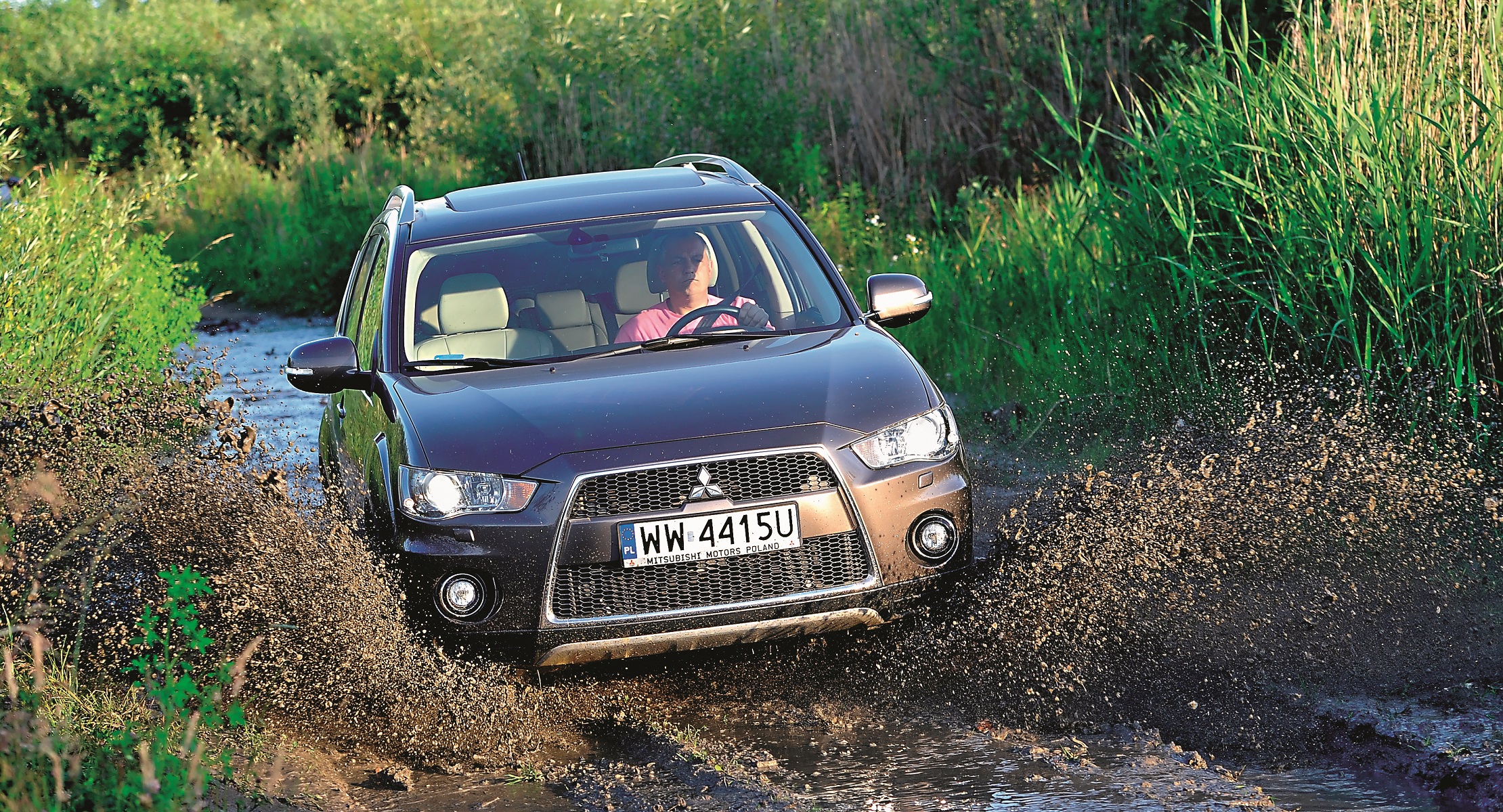 Mitsubishi_Outlander_w_terenie