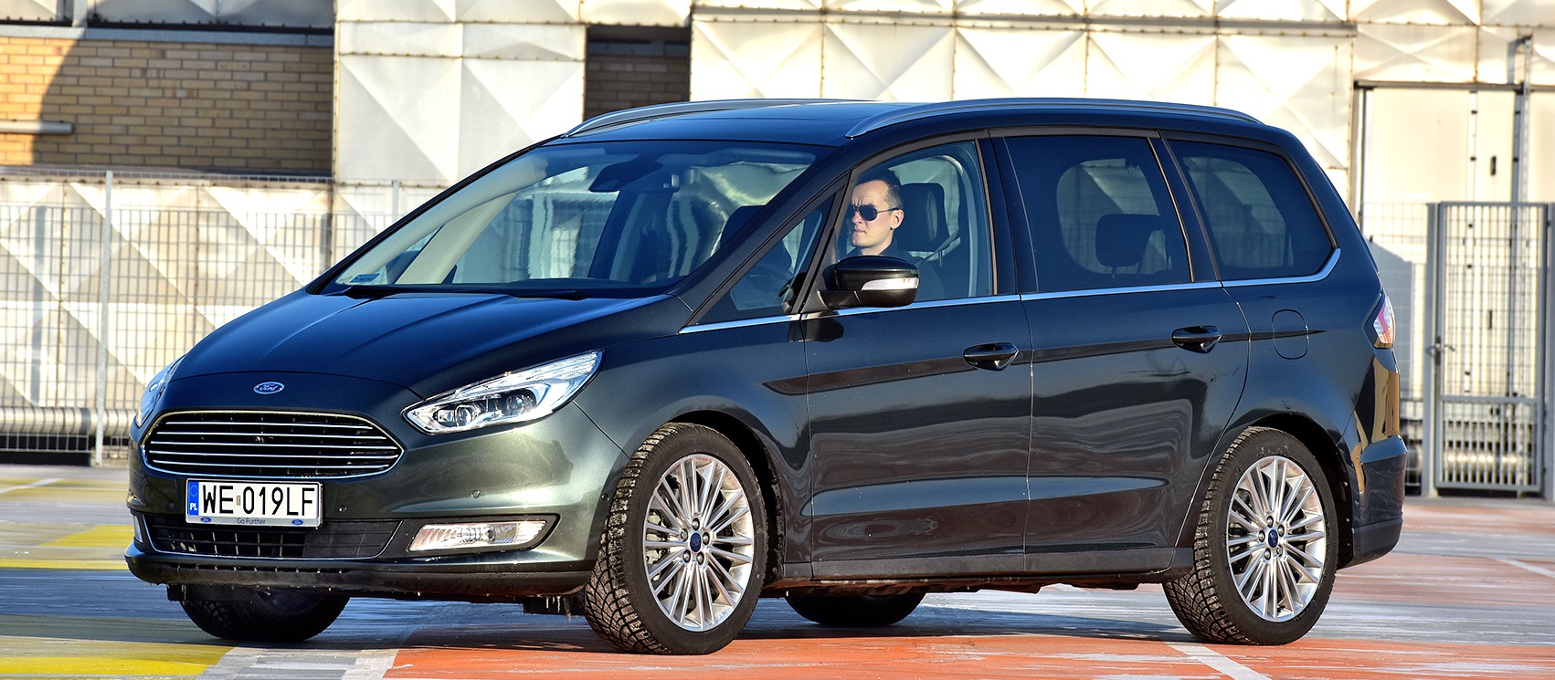 ford_galaxy_przod