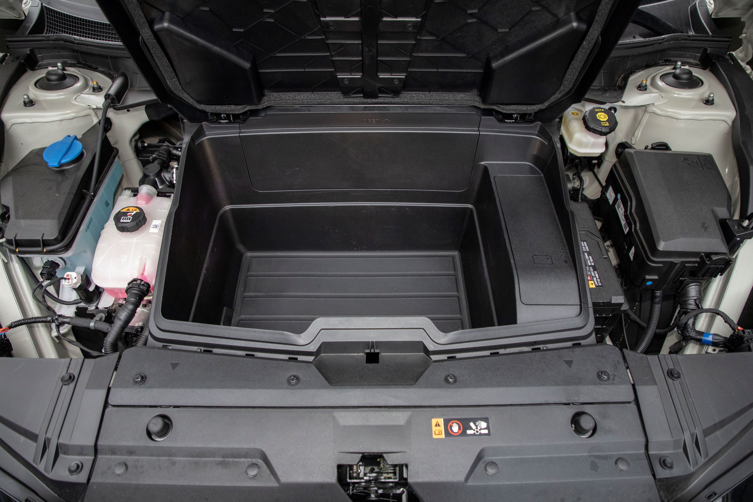 Kia EV6 - przedni bagaznik