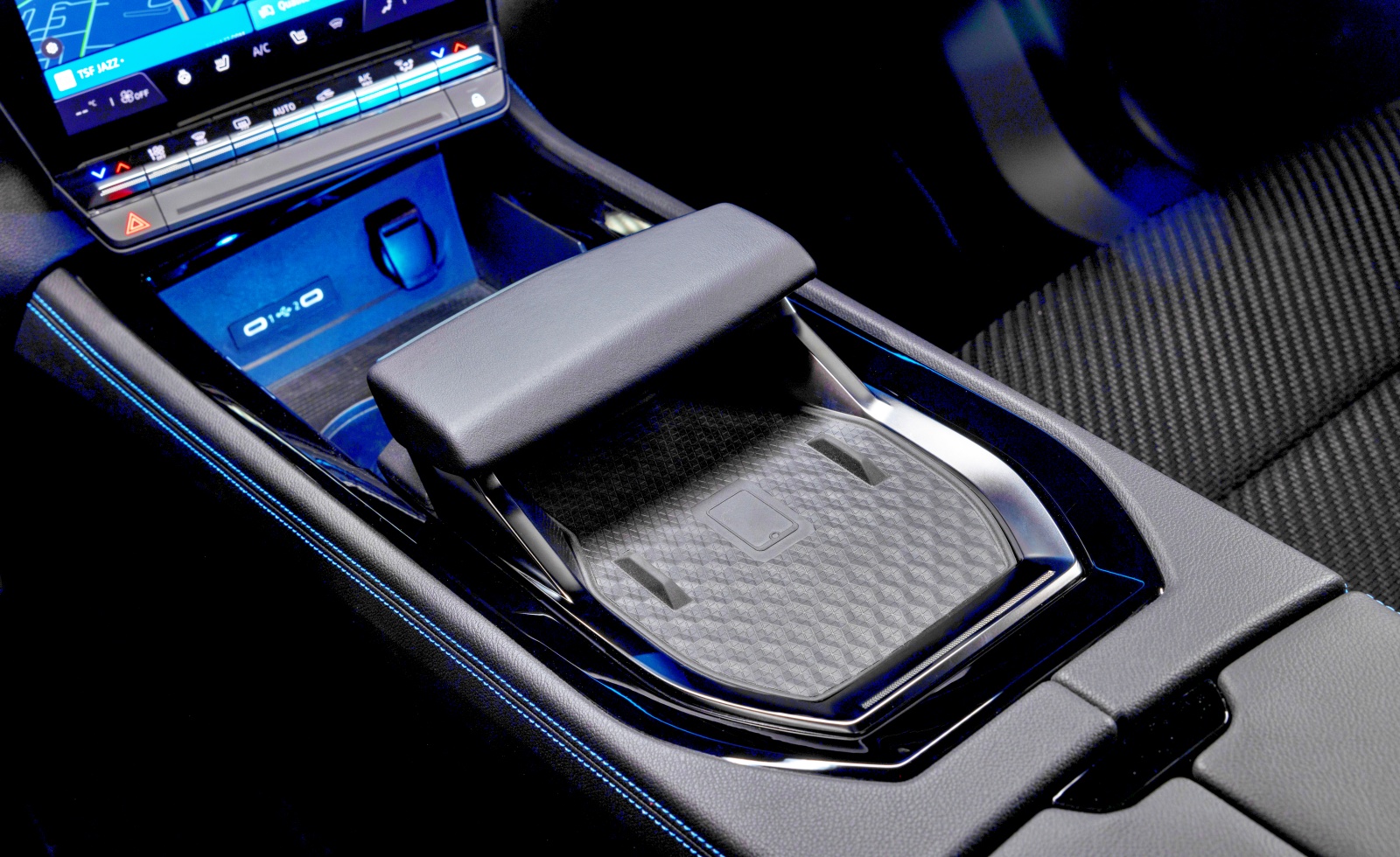 renault_austral_konsola