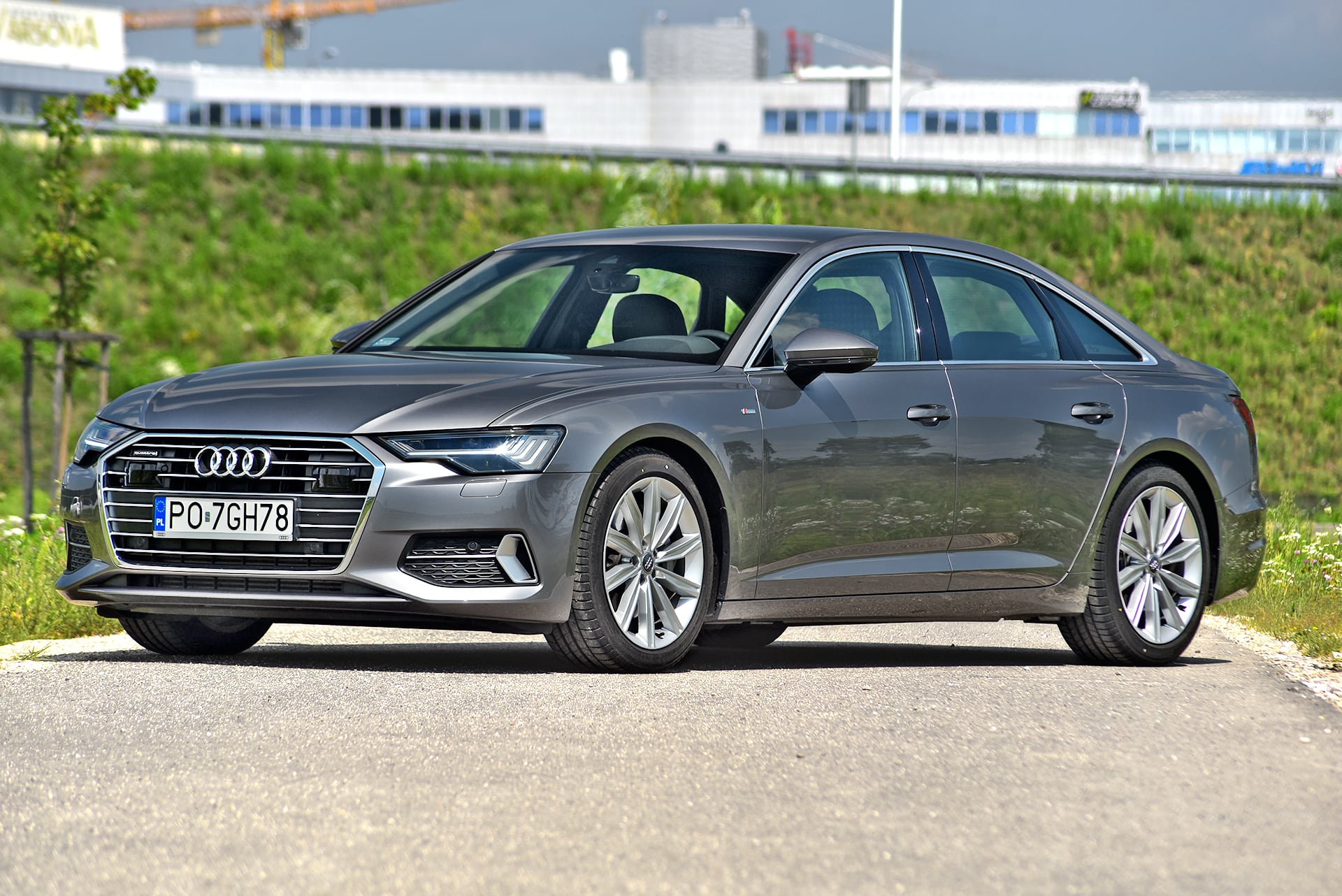 Audi A6 przód i bok