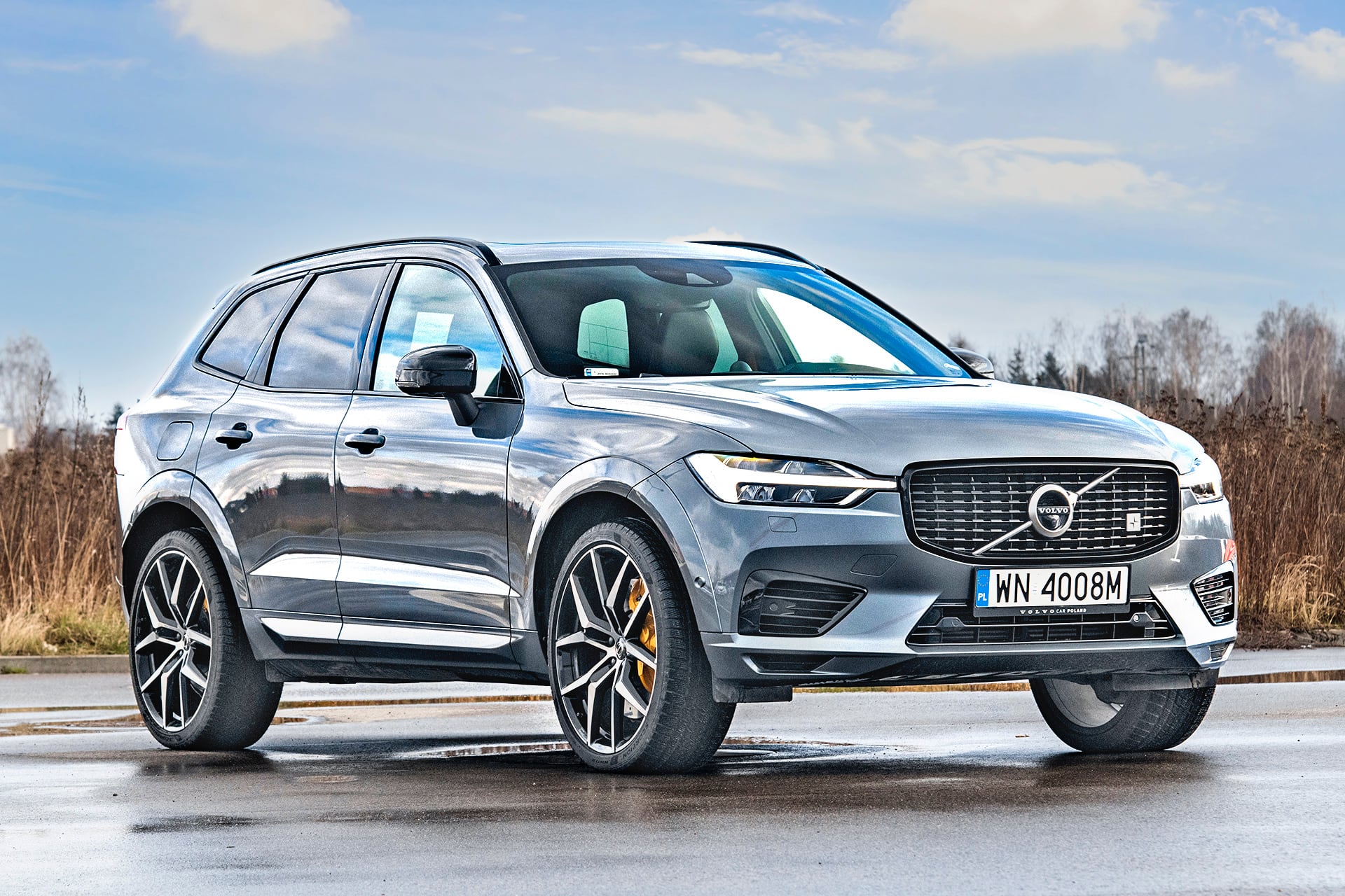 Volvo XC60 przód i bok