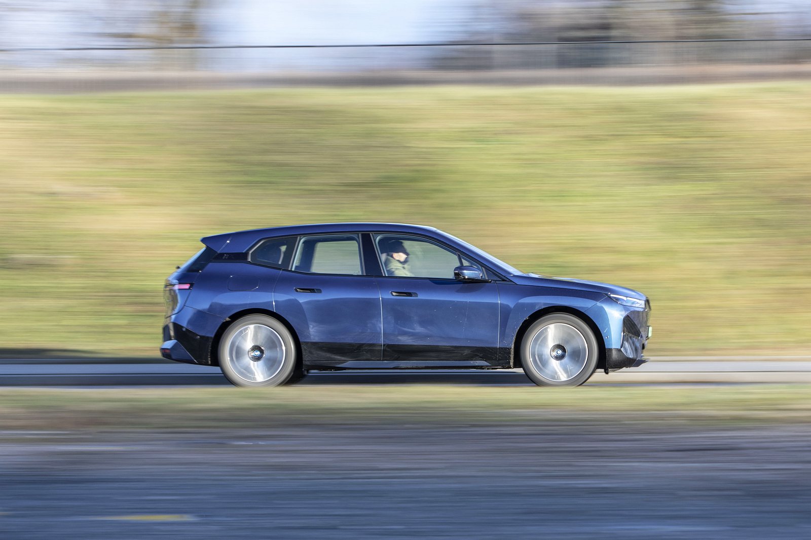 bmw iX xDrive40 test 2022 bok 01