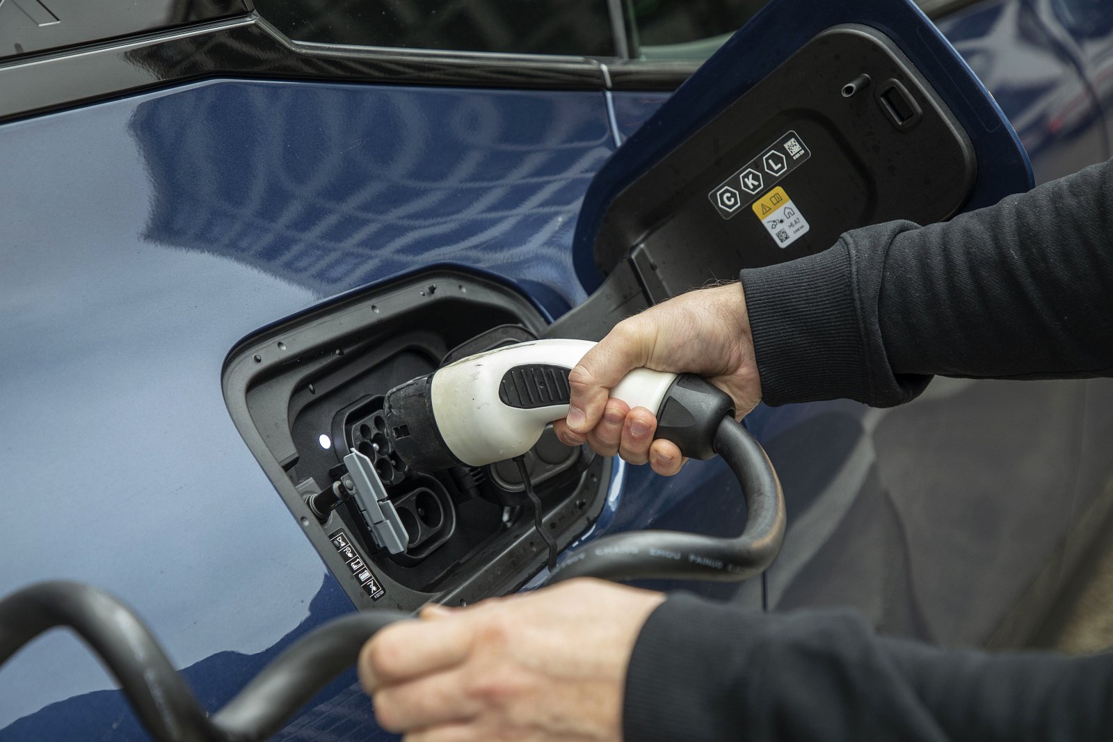 bmw iX xDrive40 test 2022 ładowanie 01