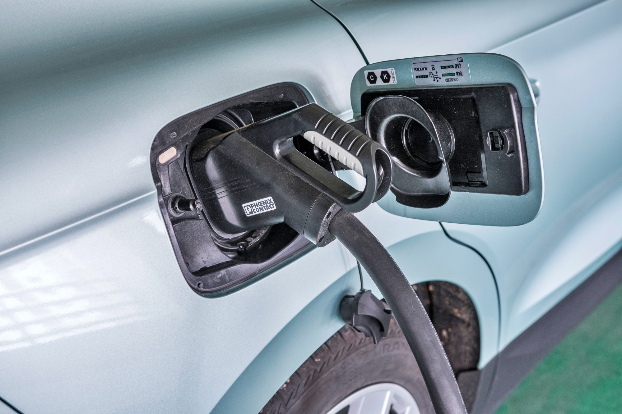 auto elektryczne ladowanie