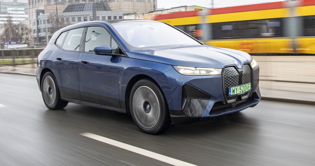 BMW iX xDrive40 2022 – TEST