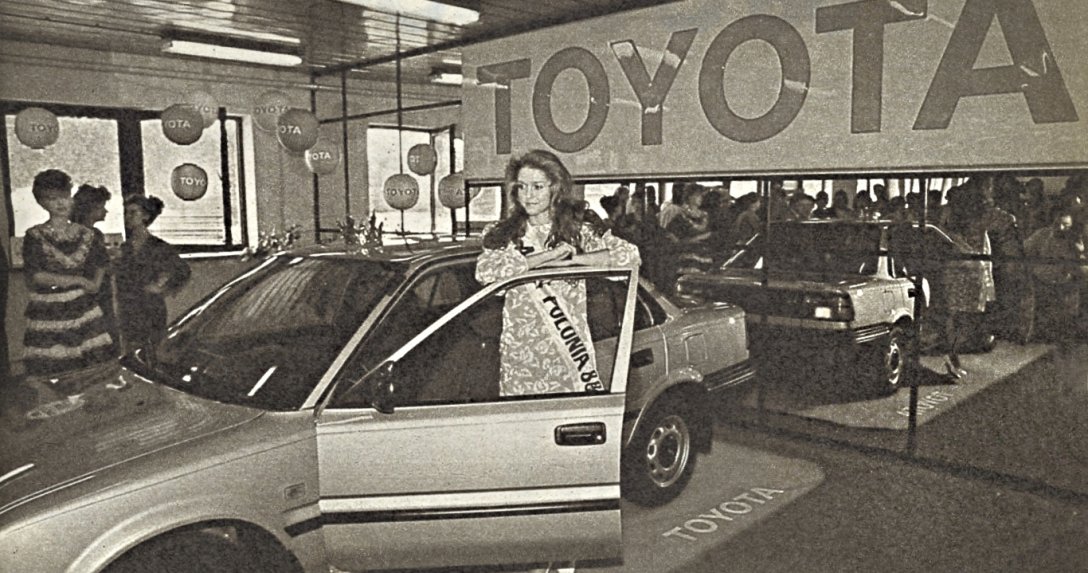 Miss Polonia 1988 z nagrodą – Toyotą Corollą