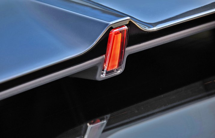 Nowy Opel Astra – światło stop