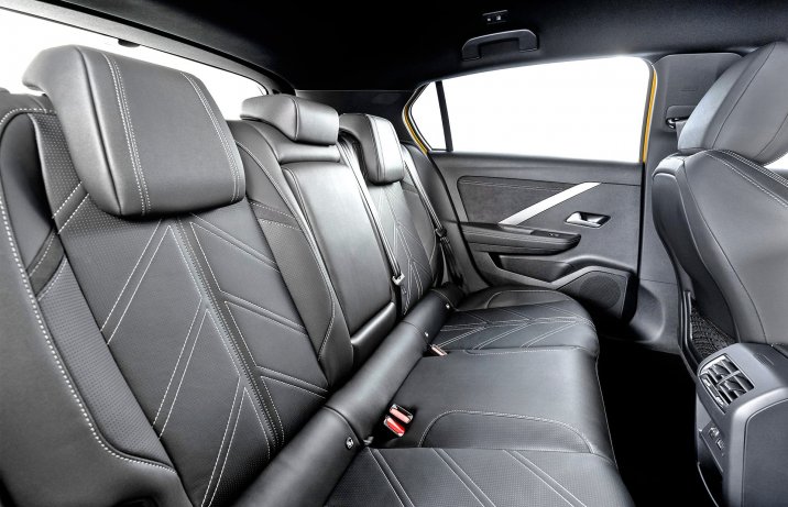 Nowy Opel Astra – kanapa