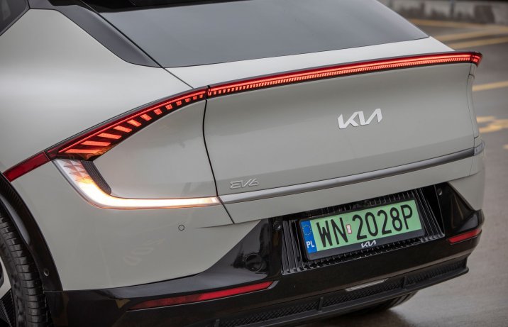 Kia EV6 - tylne światła