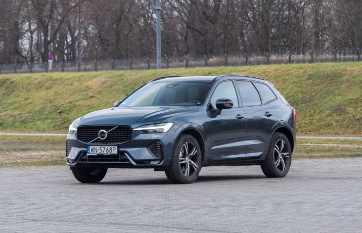 Volvo XC60 B4 benzyna - przód