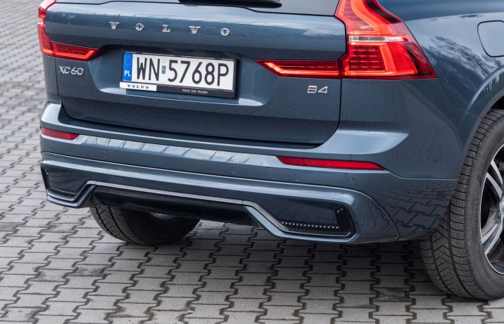 Volvo XC60 B4 benzyna - tył