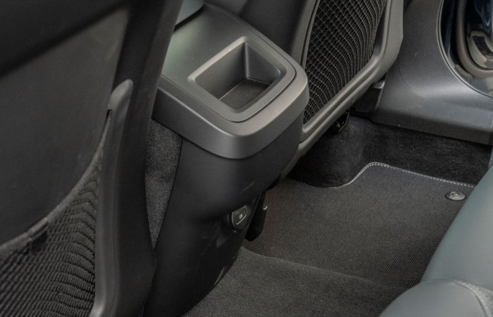 Volvo XC60 B4 benzyna - konsola