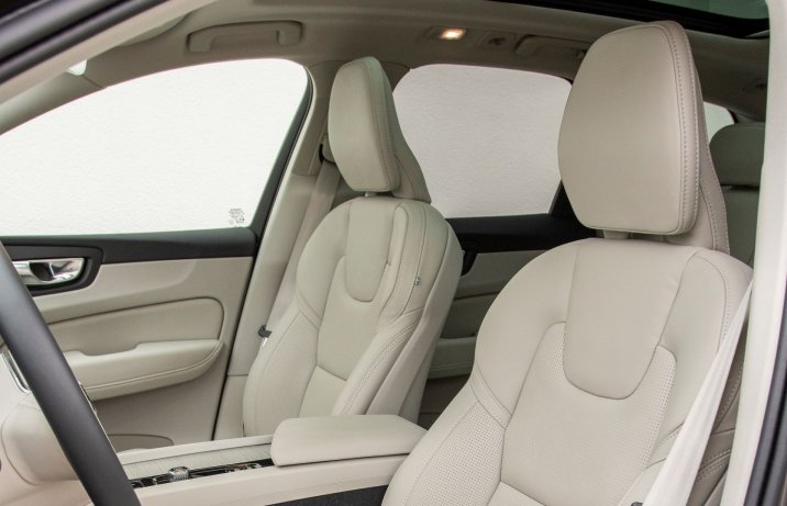 Volvo XC60 B4 diesel - fotele