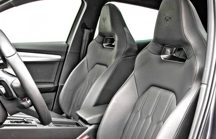 Cupra Formentor VZ 1.4 e-Hybrid 245 DSG – fotele