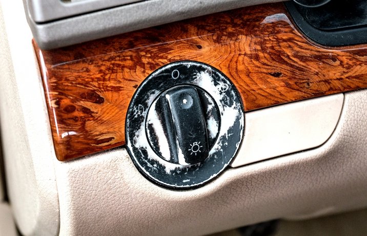 Audi A4 B6 Avant 2.5 V6 TDI quattro – przełącznik świateł