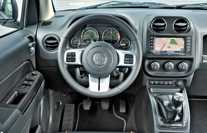 Jeep Compass I – deska rozdzielcza