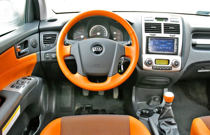Kia Sportage II – deska rozdzielcza