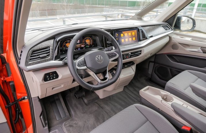 Volkswagen Multivan - kokpit
