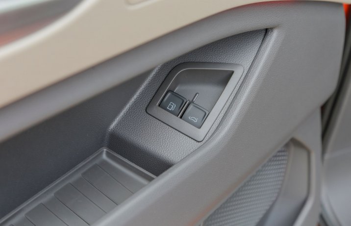 Volkswagen Multivan - kieszenie