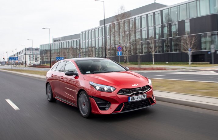 Kia ProCeed - przod