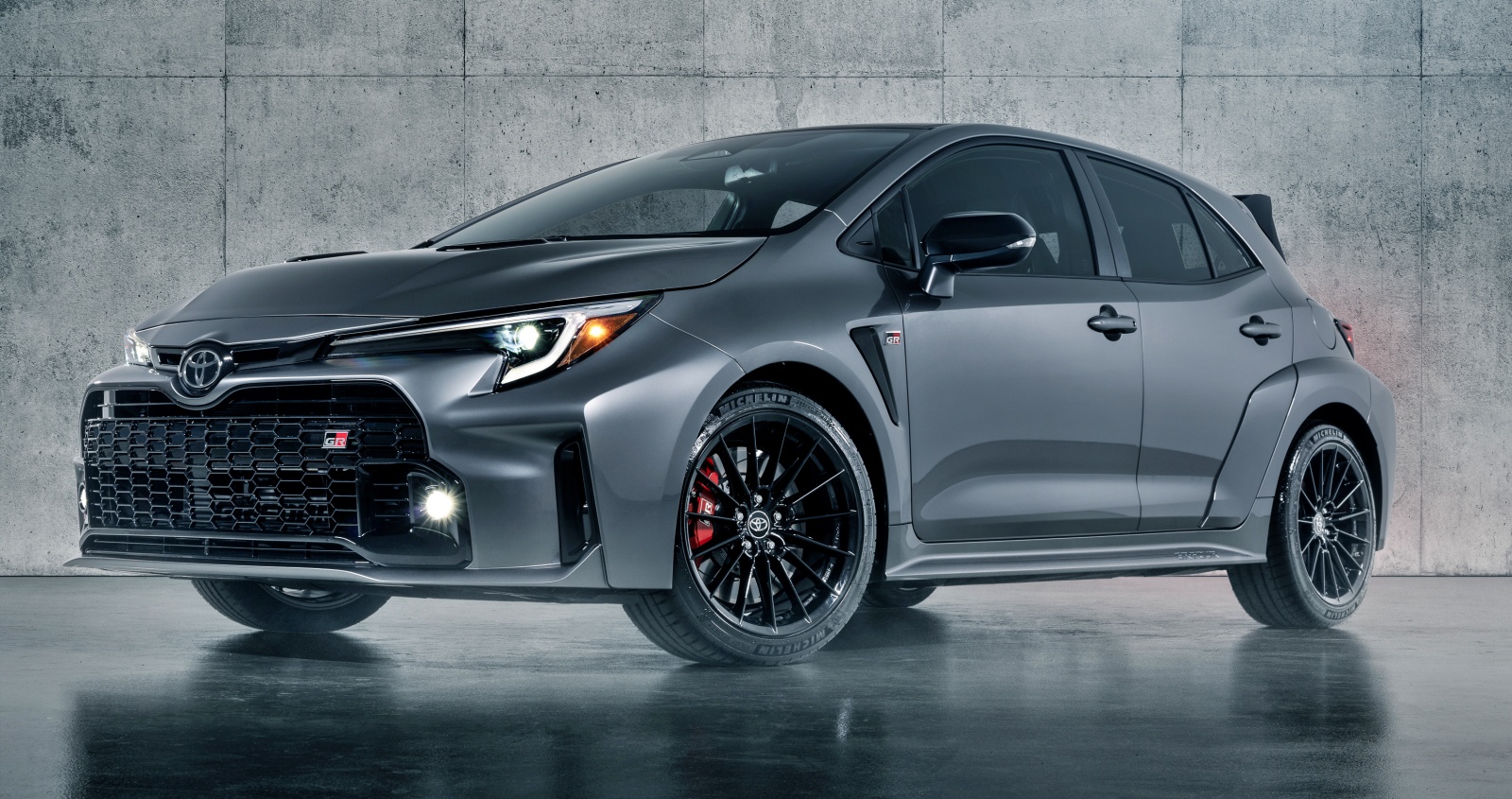 toyota_gr_corolla_przod_3