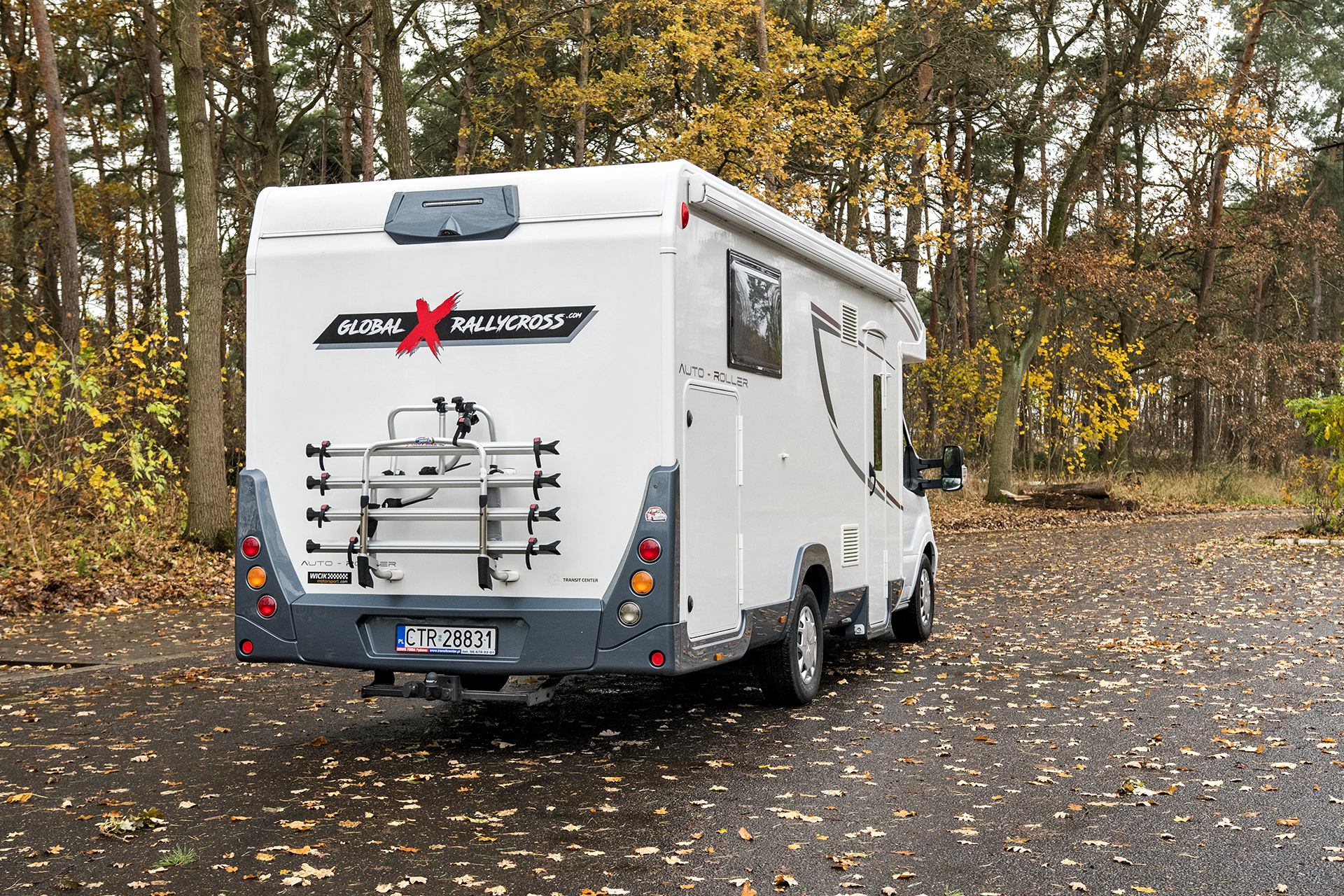Ford Transit - camper - tyl