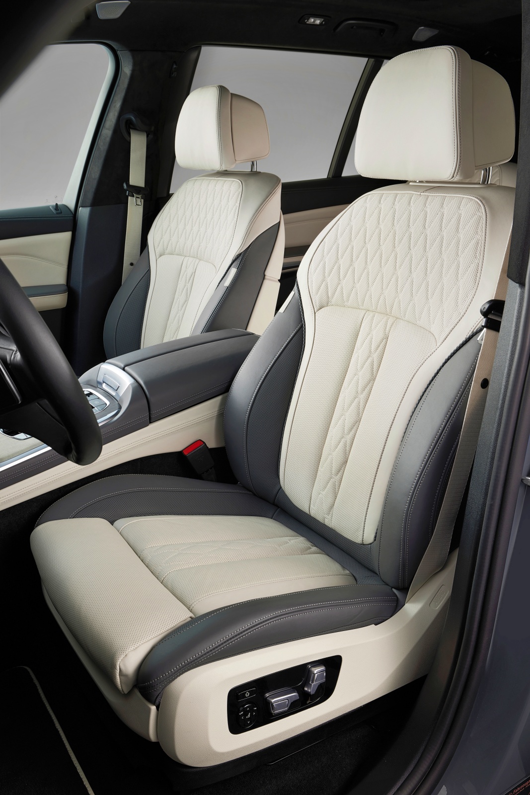 bmw_x7_fl_siedzenia_przod
