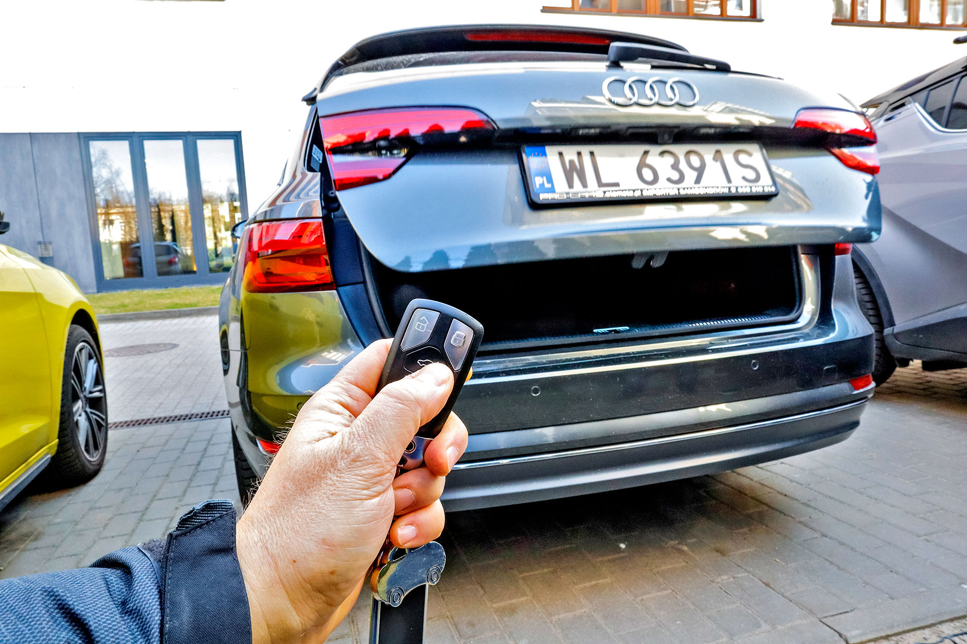 Zamykanie elektryczna klapa Audi aktywacja OBDeleven