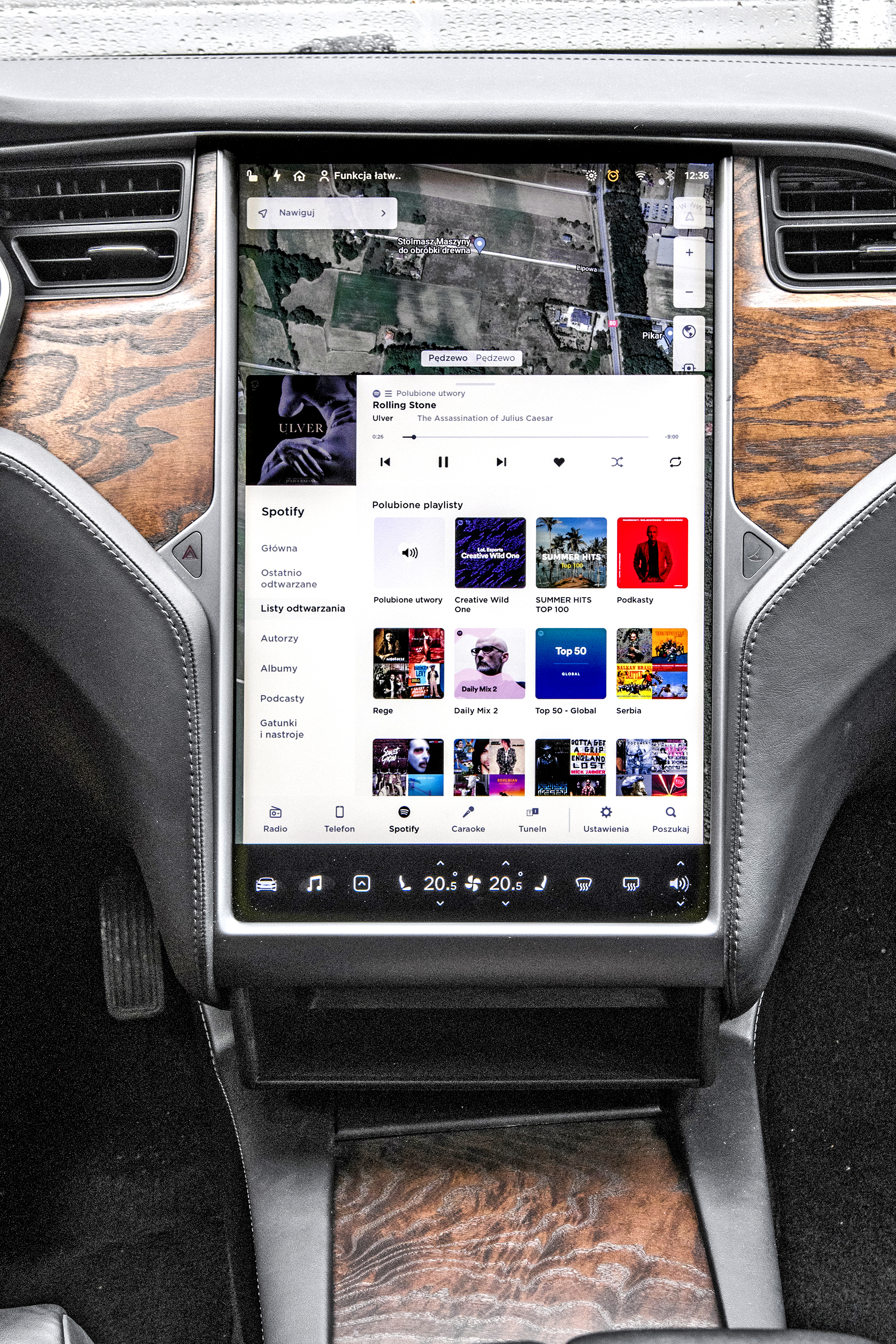 Tesla Model S - tablet