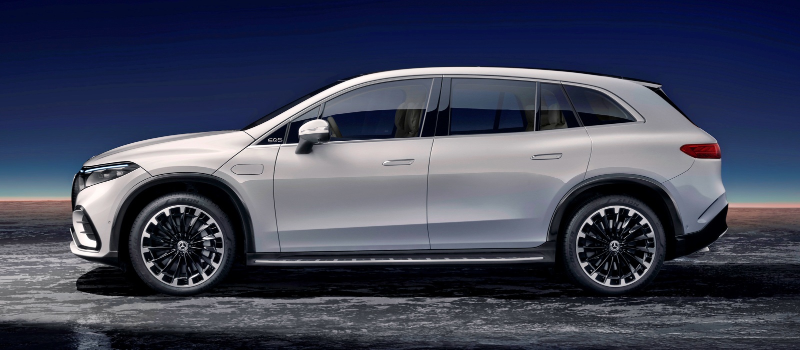 mercedes_eqs_SUV_bok