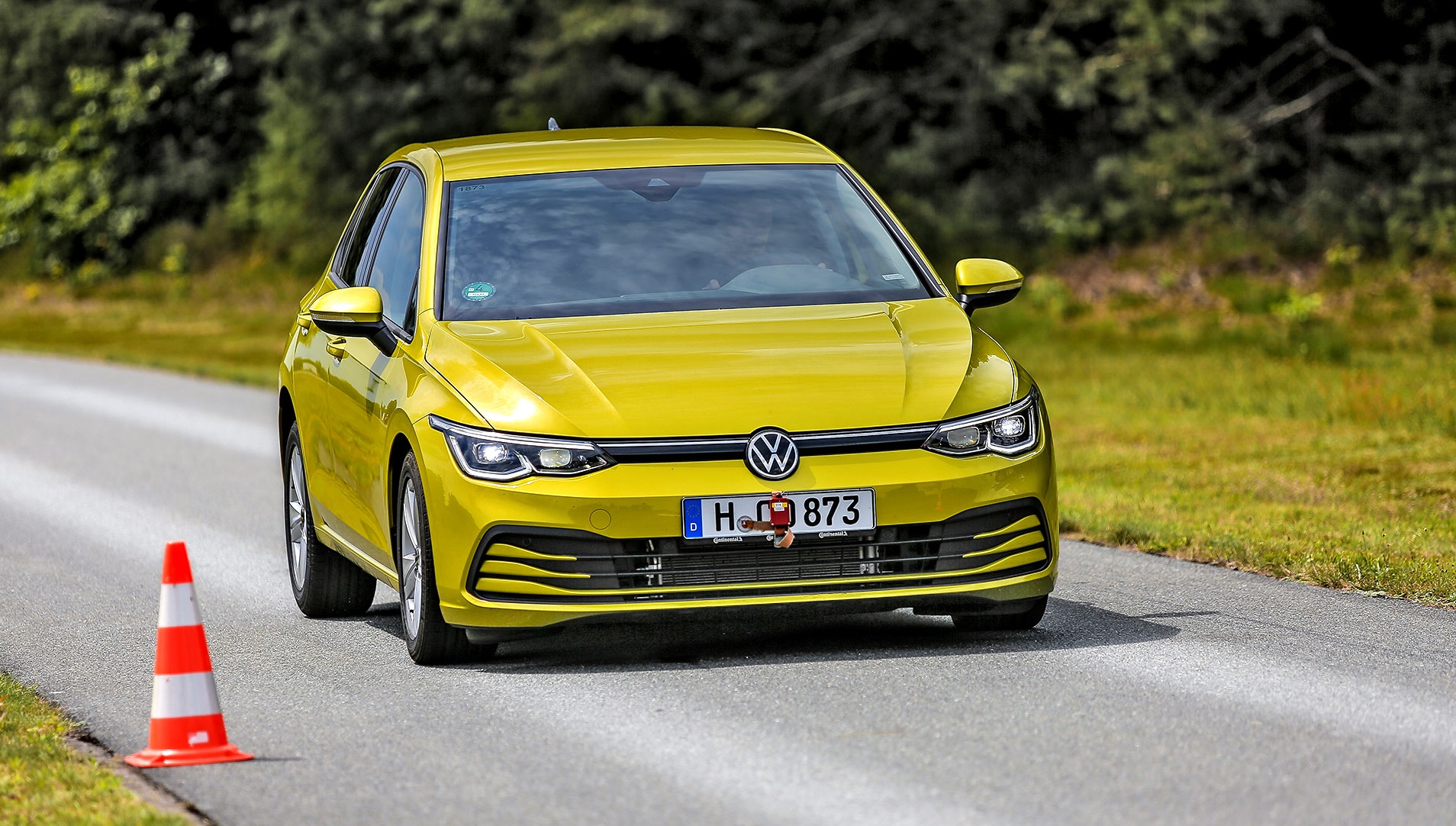 test_opon_hamowanie_na_suchym