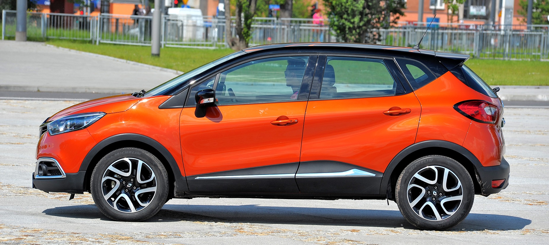 Renault_Captur_bok